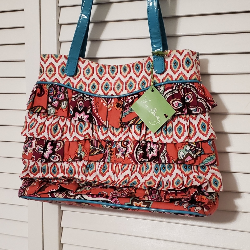 NWT Vera Bradley Cha Cha Handbag Call Me Coral NEW


A04